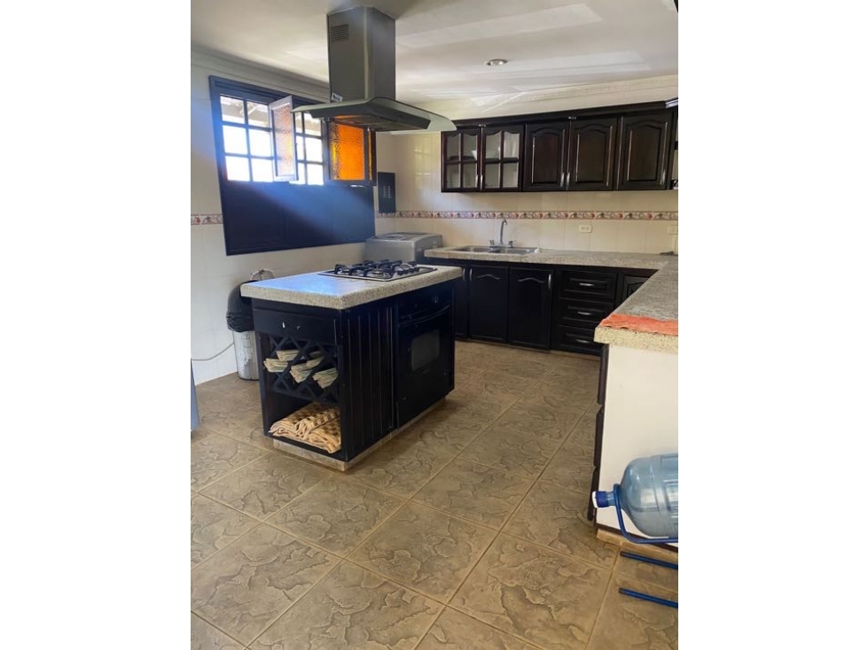 Se Vende Chalet - Vía Montenegro Pueblo Tapao - 2
