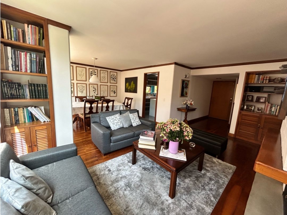 Se vende chico hermoso apto 114m2. 3 hab, 2 parqueaderos, 3 depositos — foto 2