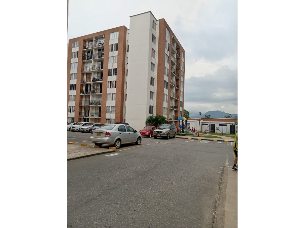 SE VENDE CÓMODO APARTAMENTO DE 3 ALCOBAS CONJUNTO PRADOS DE VALVERDE