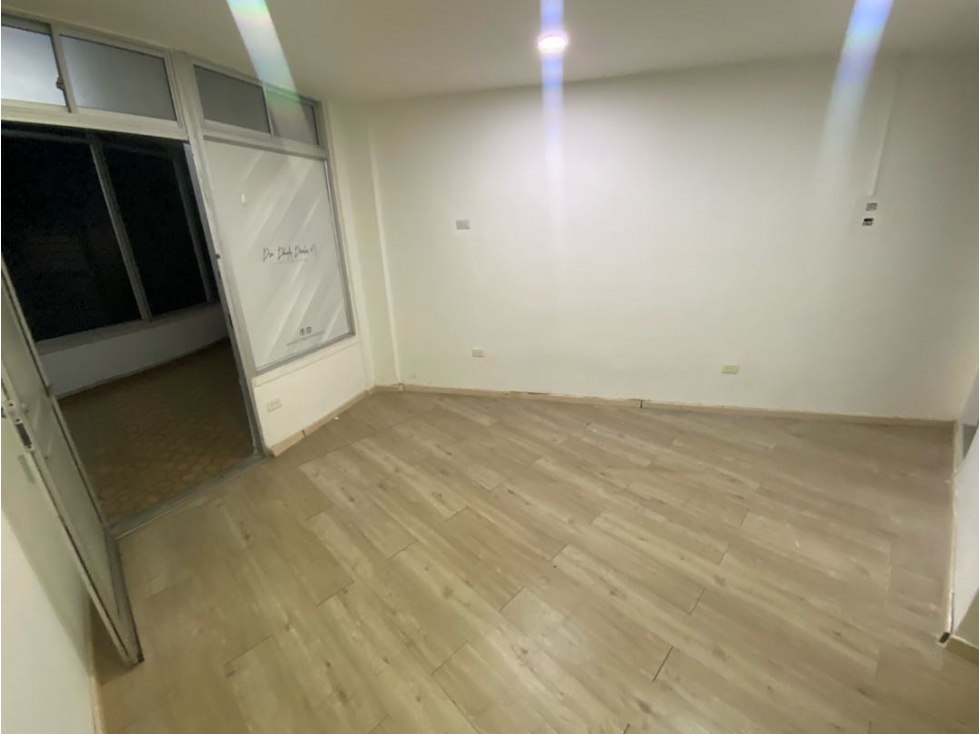 SE VENDE CONSULTORIO DOBLE EN GRANADA MIP9944729 — foto 4