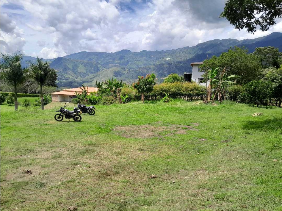 Se vende de 2100m2 en vereda graciano barbosa — foto 2