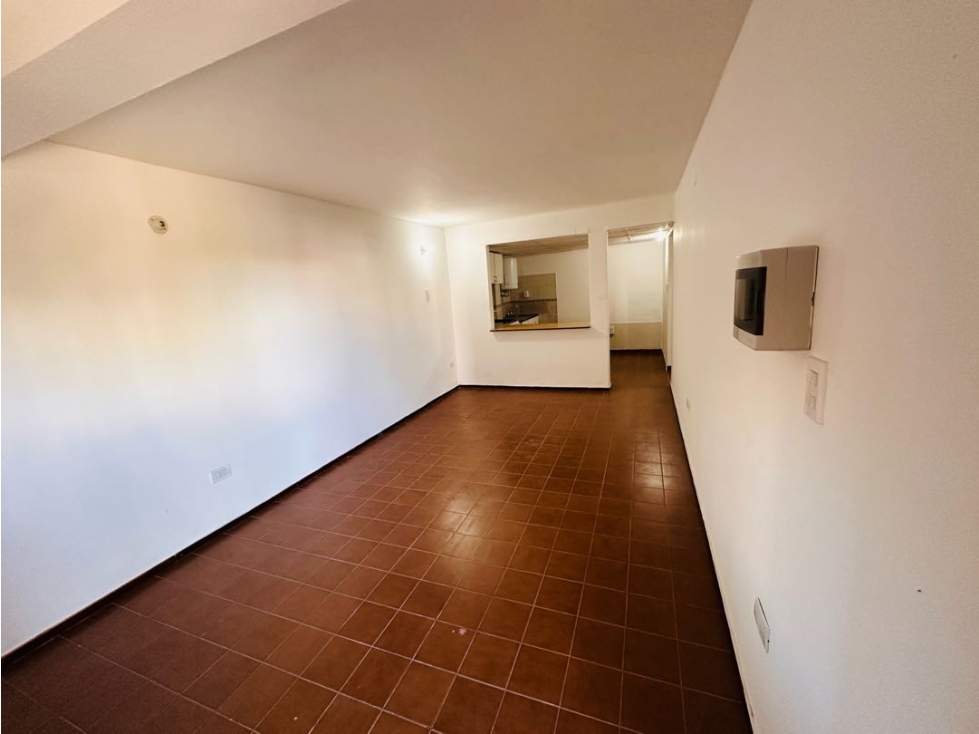 Se vende departamento 2 dorm restaurado a nuevo en Lomas de San Martin — foto 5