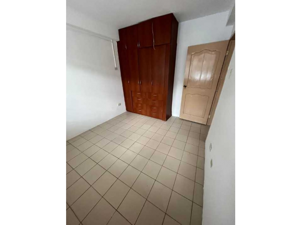 SE VENDE DEPARTAMENTO EN PLANTA BAJA URDENOR 2 - 4