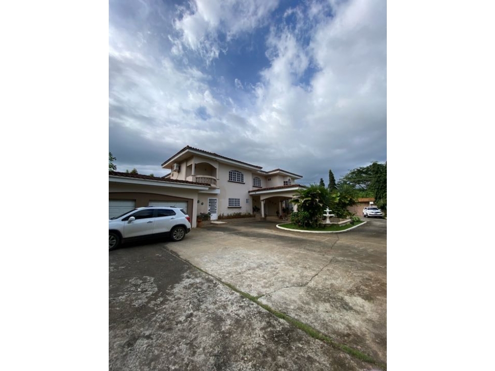 Se Vende amplia casa con piscina en LA CHORRERA , Área Oeste - 2