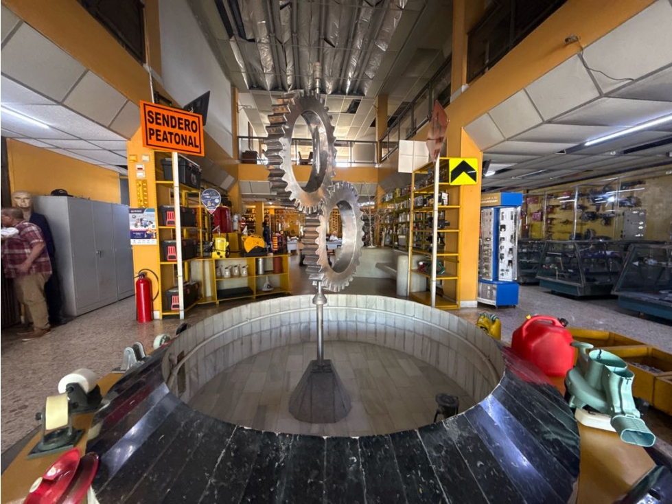 SE VENDE O SE ARRIENDA EDIFICIO COMERCIAL SOBRE LA AV PEDRO DE HEREDIA — foto 6