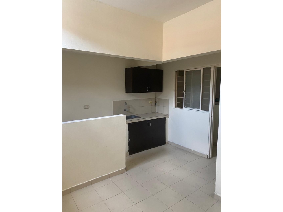 SE VENDE EDIFICIO CON LOCAL COMERCIAL EN ALAMEDA CV — foto 6