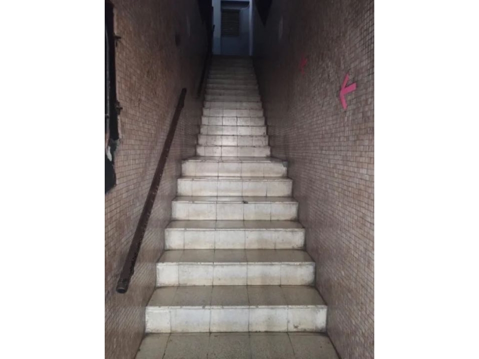 SE VENDE EDIFICIO EN CALIDONIA AM - 2