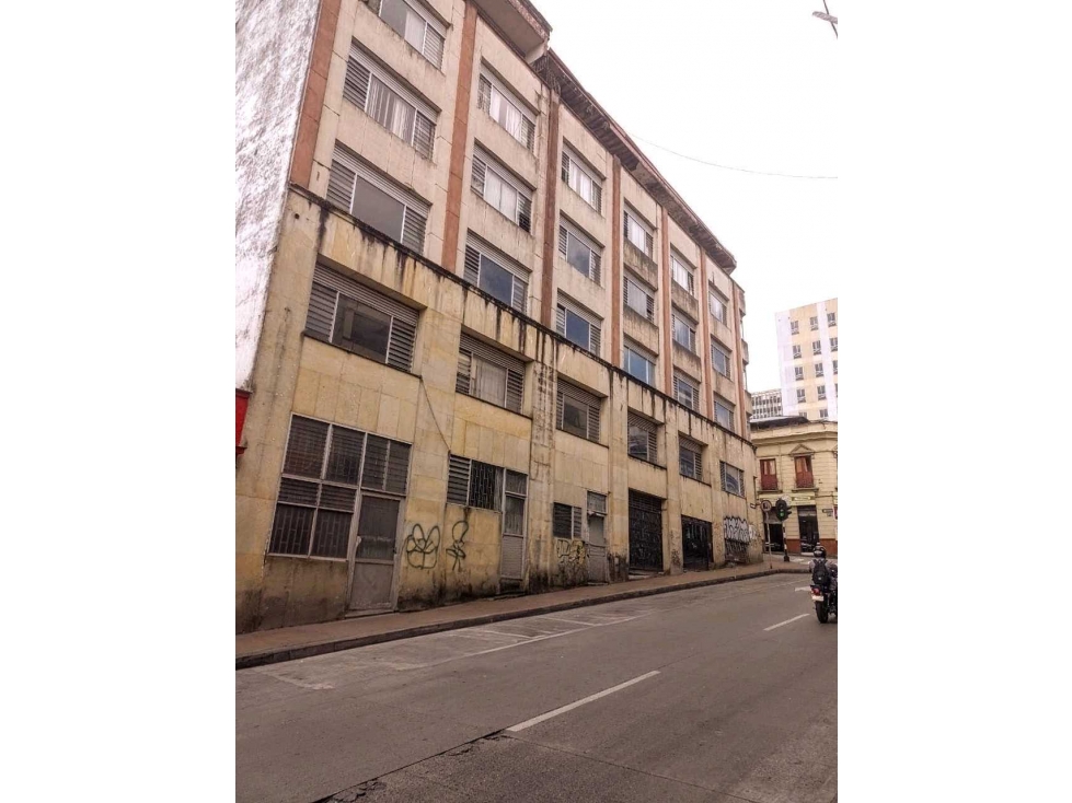 SE VENDE EDIFICIO EN EL CENTRO DE MANIZALES 5.000.000.000 - 2