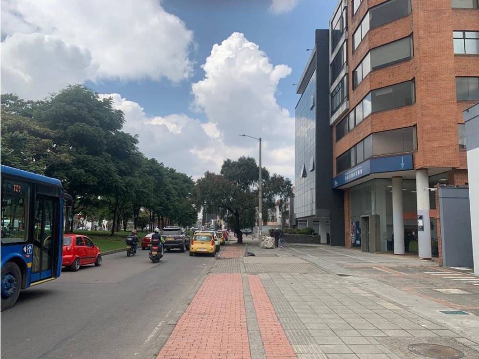 SE VENDE EDIFICIO EN SANTA BÁRBARA SIRVE PARA VIVIENDA O COMERCIO.A