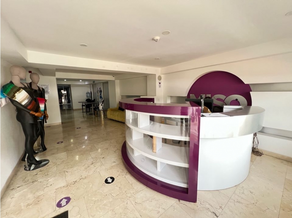 Se Vende Edificio Sector - Fundadores - 1