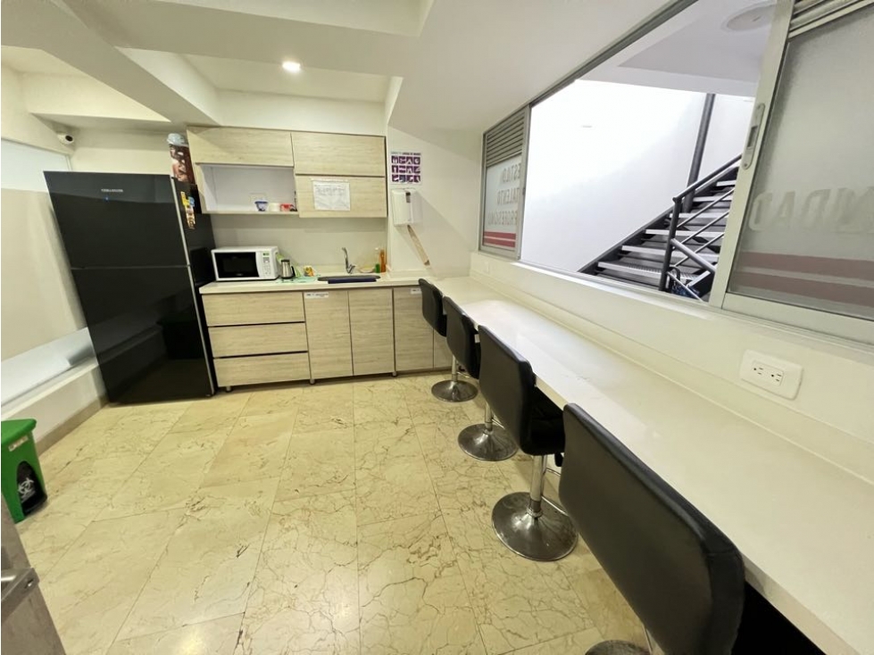 Se Vende Edificio Sector - Fundadores - 4