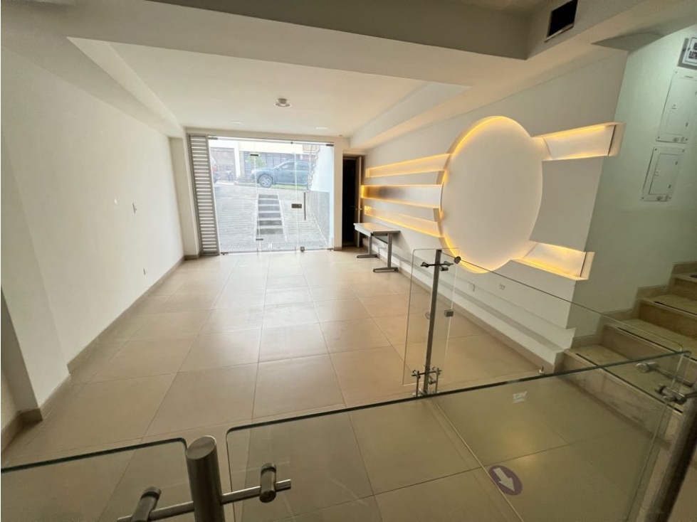 Se Vende Edificio Sector - Fundadores - 6