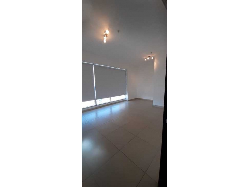Se Vende Espectacular Apartamento en Avenida Balboa — foto 4