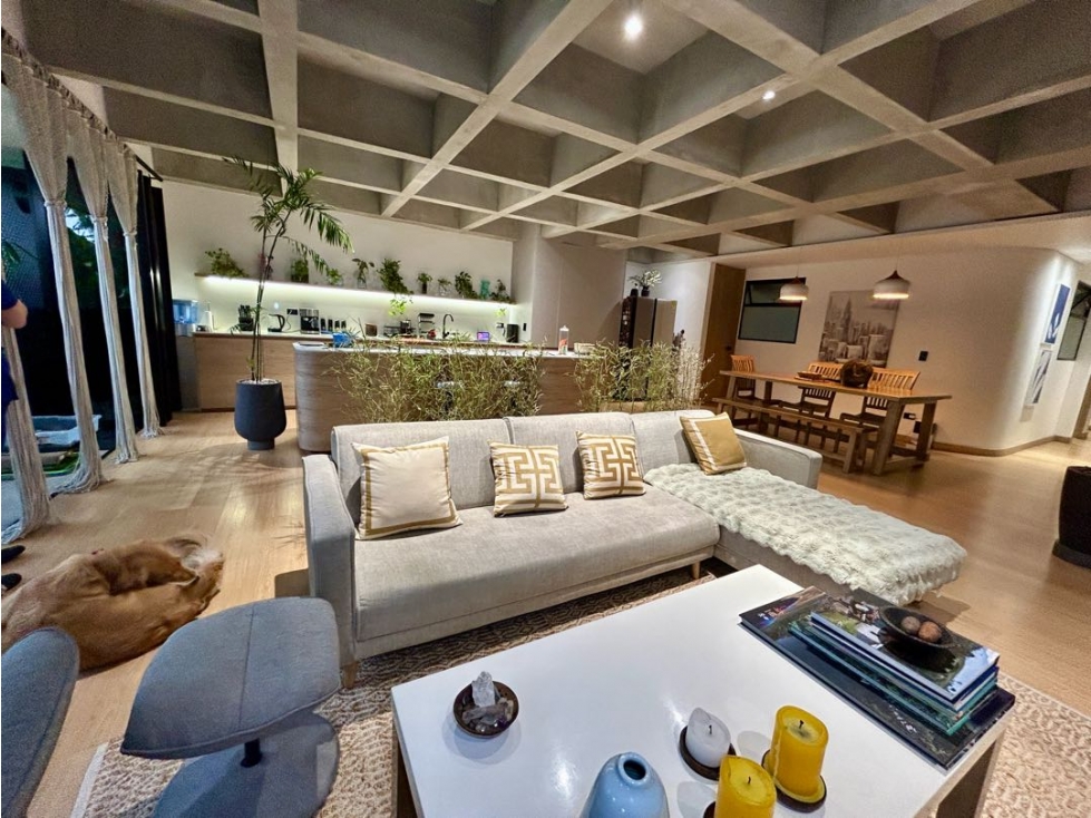SE VENDE ESPECTACULAR APARTAMENTO EN EL CORAZON DE LAURELES