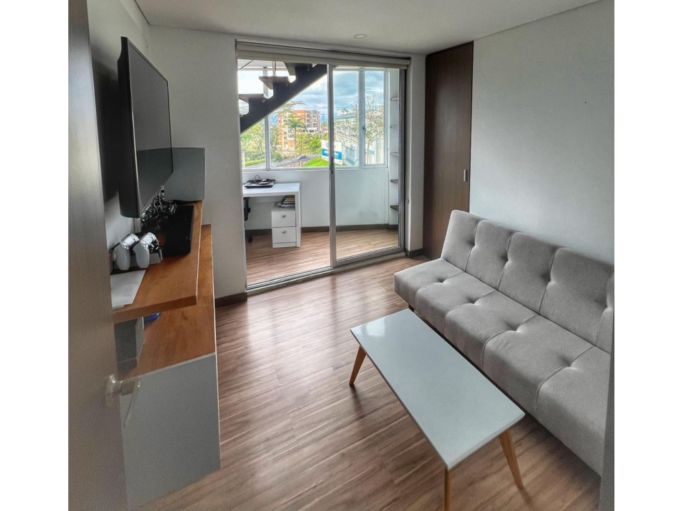 Se vende espectacular apartamento dúplex en Fundadores — foto 4