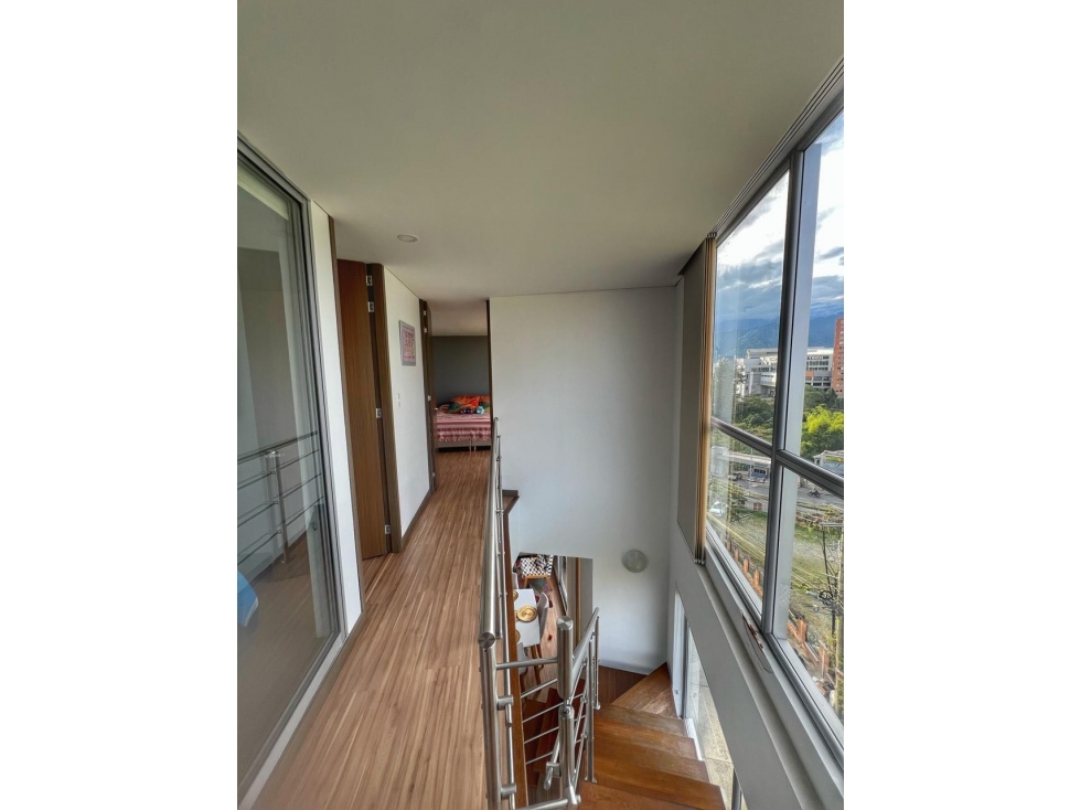 Se vende espectacular apartamento dúplex en Fundadores — foto 6