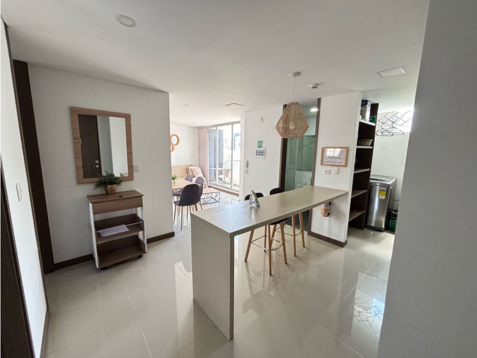SE VENDE ESPECTACULAR APARTAMENTO AMOBLADO EN CLUB HOUSE