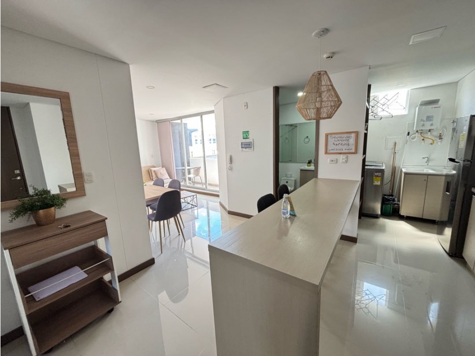 SE VENDE ESPECTACULAR APARTAMENTO AMOBLADO EN CLUB HOUSE — foto 2