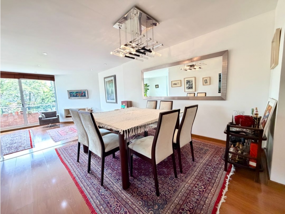 Se vende espectacular apartamento en Los Rosales — foto 6