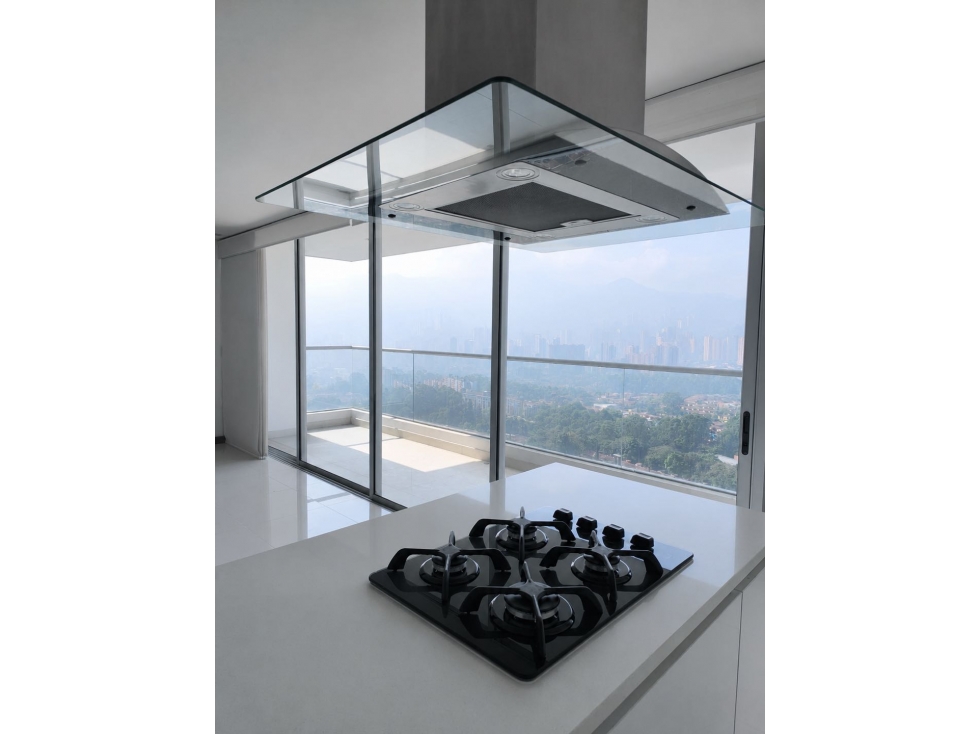 SE VENDE ESPECTACULAR APARTAMENTO EN SURAMERICA CON VISTA A LA CIUDAD