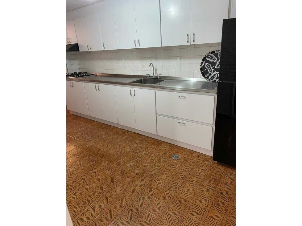 SE VENDE ESPECTACULAR APARTAMENTO B. CENTENARIO CALI - ALGAS — foto 4