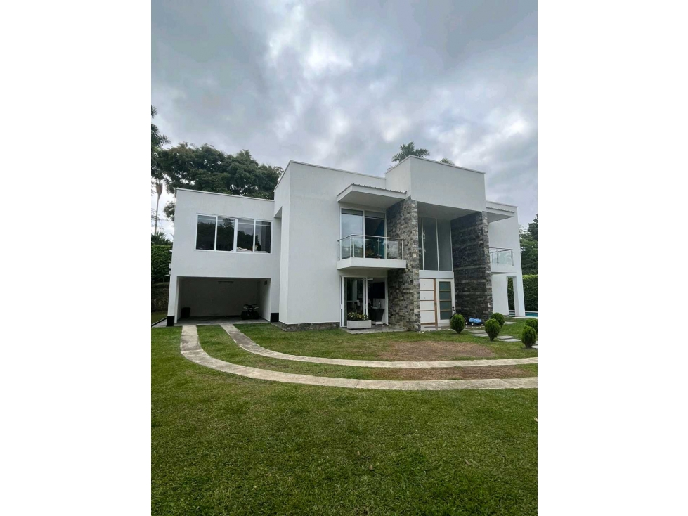 Se vende espectacular casa campestre en Cerritos