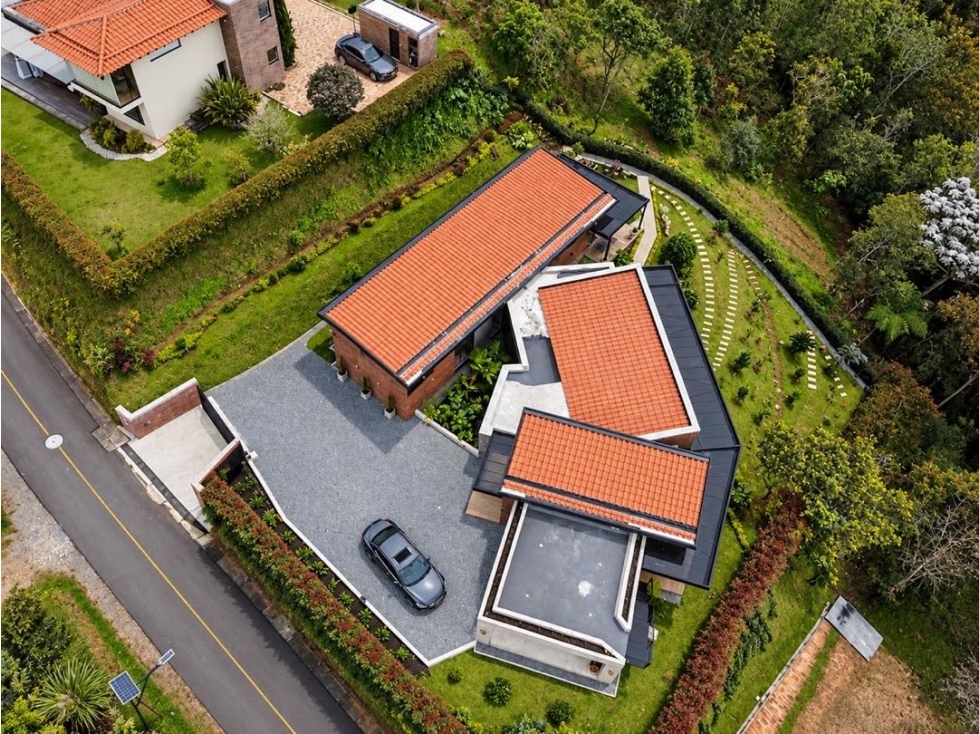 Se vende espectacular casa campestre de lujo en El Retiro, Antioquia - 3