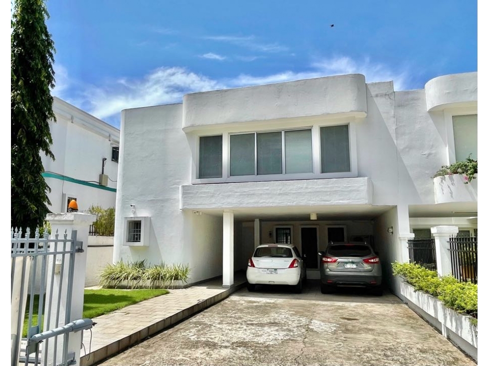 Casa comercial o residencial en venta y alquiler en Obarrio (MM)