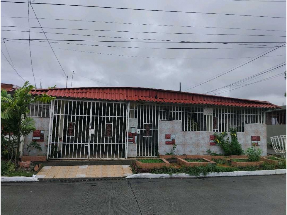 SE VENDE ESPECTACULAR CASA EN CIUDAD DE PANAMA PRECIO NEGOCIABLE