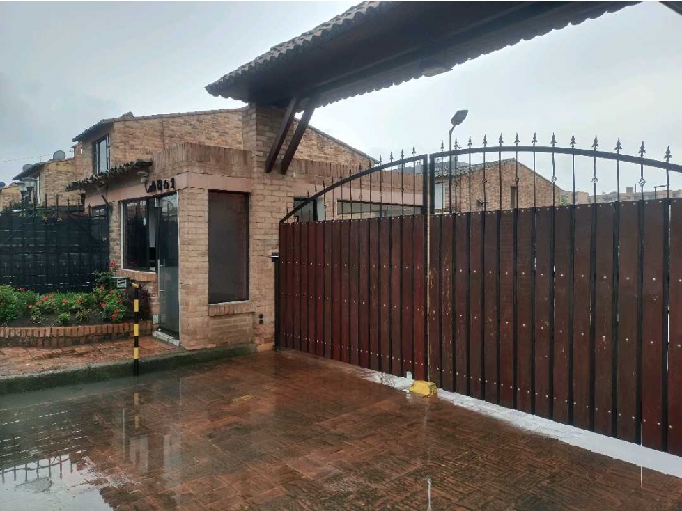 SE VENDE ESPECTACULAR CASA EN POBLADO DE LA CAMPIÑA, CHÍA (CUND) — foto 2