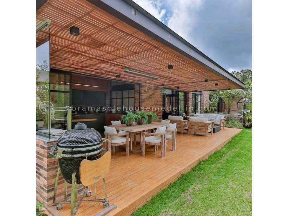 Se vende espectacular casa en envigado alto de las palma — foto 2