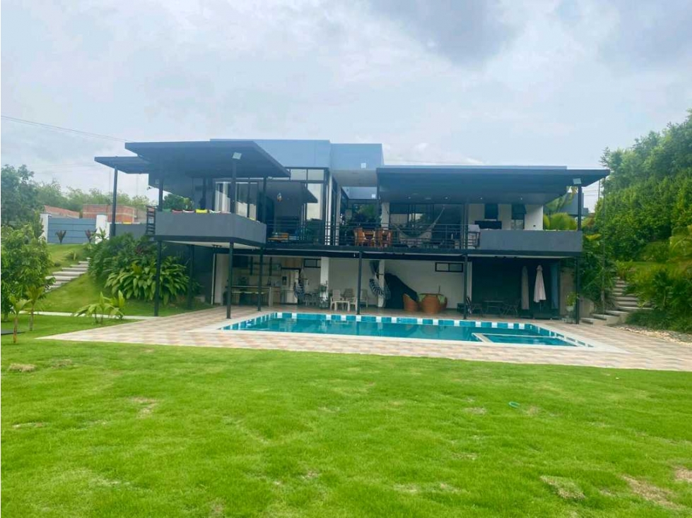 Se vende espectacular casa en Malabar Cerritos Pereira