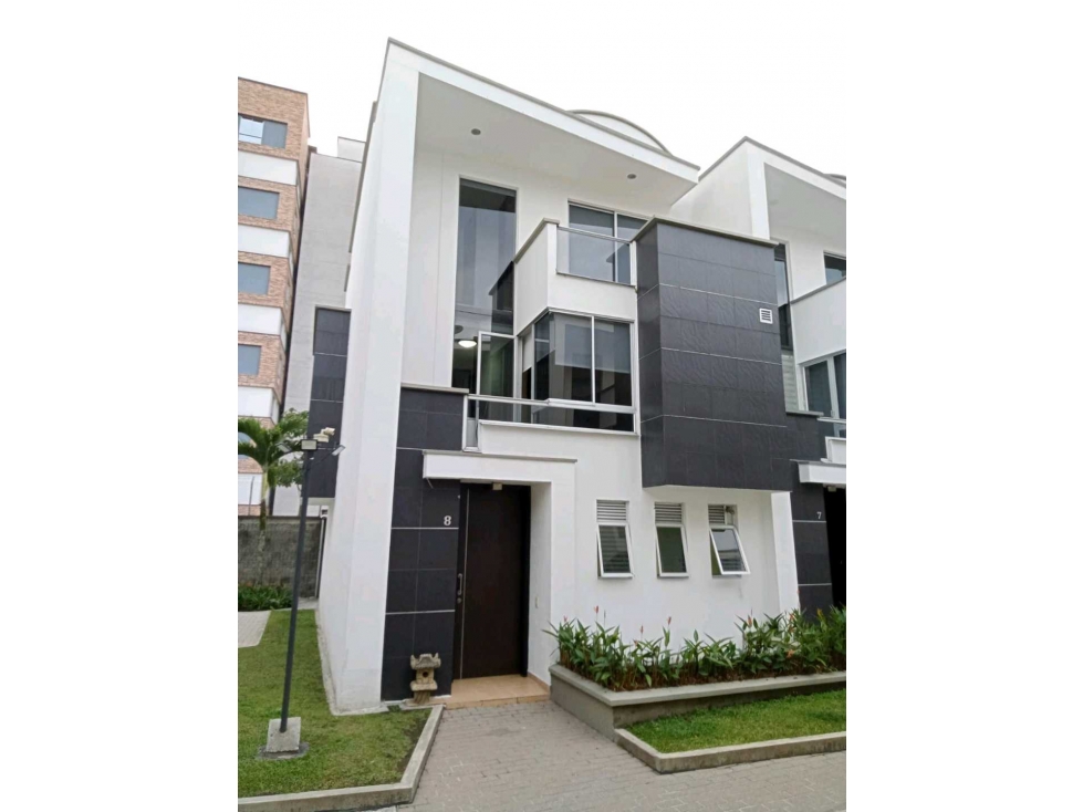 Se vende espectacular casa en Pinares, Pereira