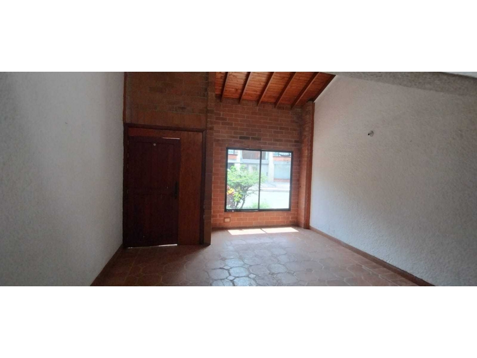SE VENDE ESPECTACULAR CASA EN SABANETA SECTOR LA DOCTORA — foto 3