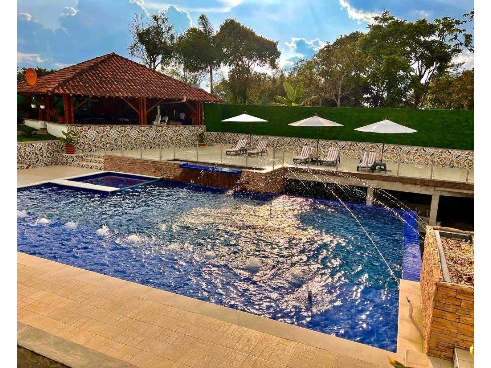 SE VENDE CASA CAMPESTRE (chalet) circasia Quindio.