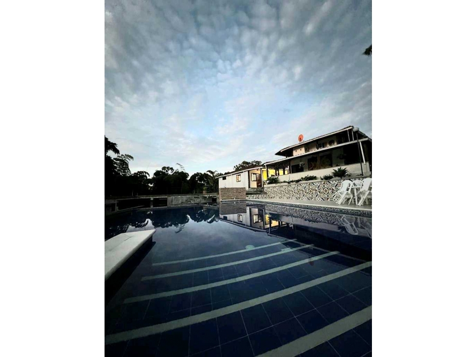 SE VENDE CASA CAMPESTRE (chalet) circasia Quindio. — foto 3