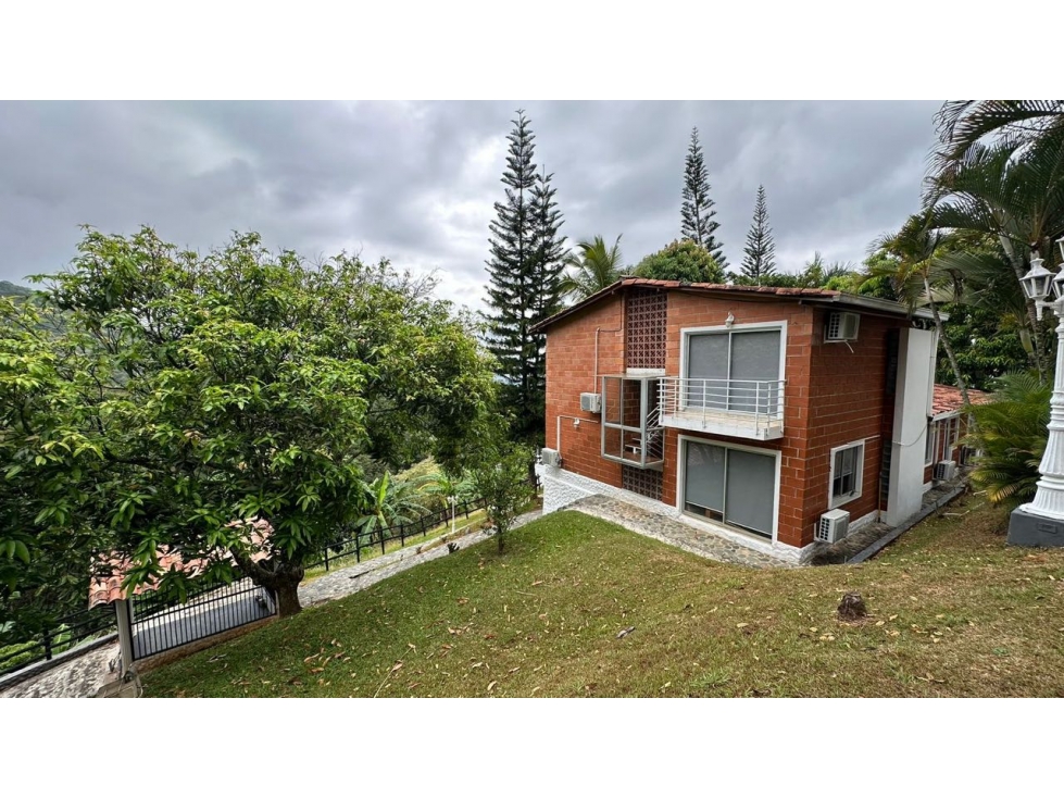 Se vende espectacular finca en san Jerónimo a 10 min del Exito