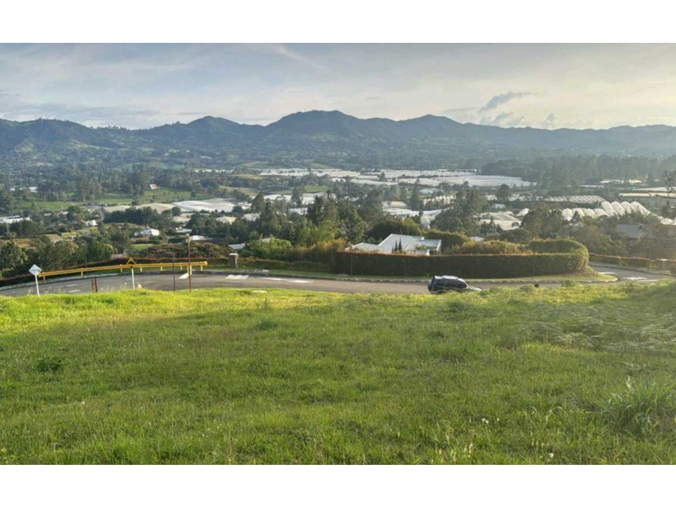 Se vende espectacular lote en la ceja Antioquia