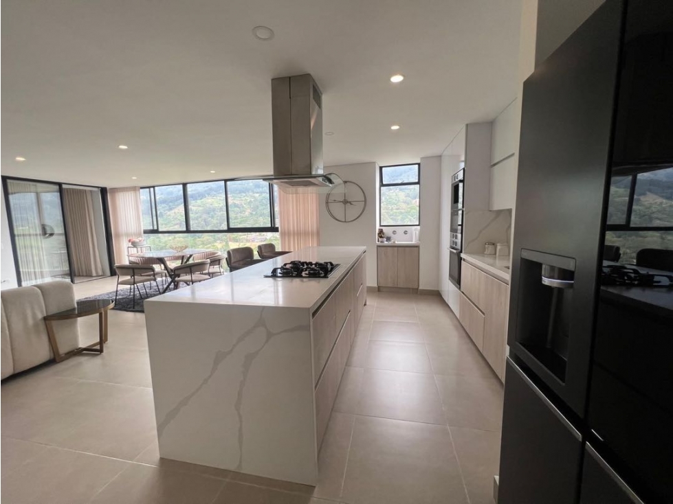 Venta de Penthouse en Envigado Loma de las Brujas — foto 2
