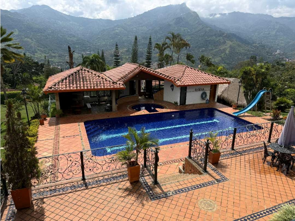 Se vende espectacular finca en copacabana antioquia