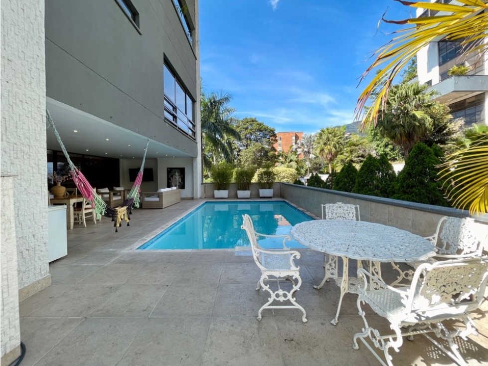 SE VENDE ESPLENDIDO APARTAMENTO CON PISCINA EN LOMA LOS GONZALES — foto 2