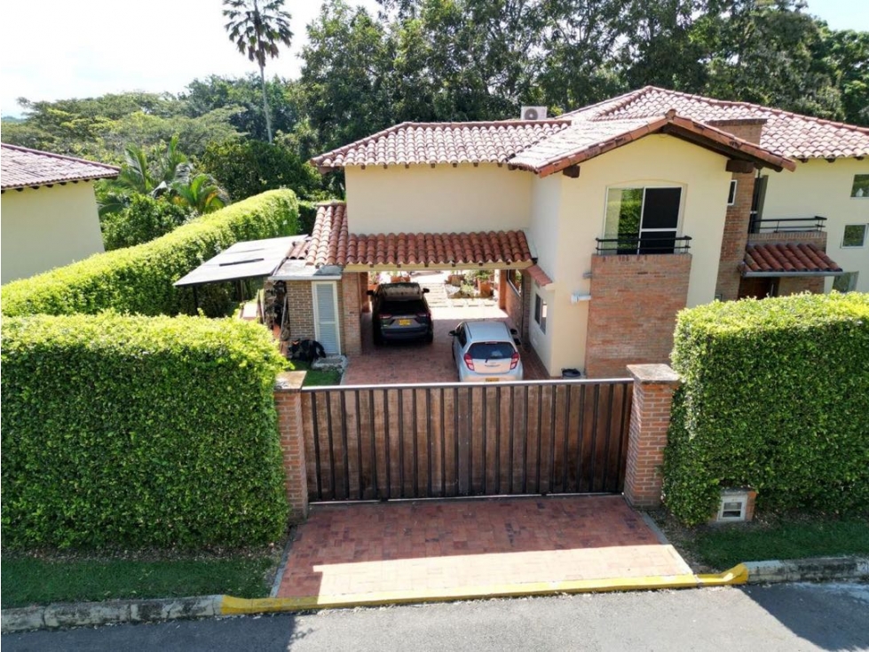 Está hermosa casa con lindos acabados y hermosa zona social te espera — foto 5
