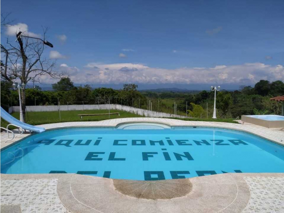 SE VENDE EXCELENTE FINCA EN ALCALÁ