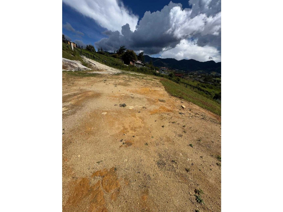 SE VENDE EXCELENTE LOTE EN EL CARMEN DE VIBORAL. — foto 2