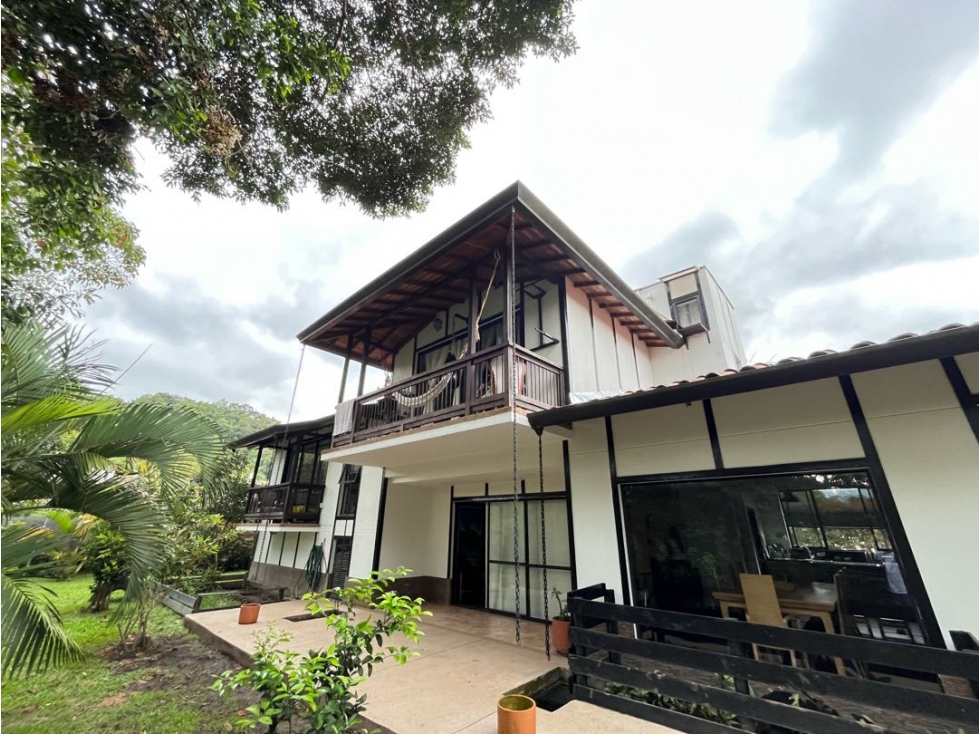 Se Vende Exclusiva Casa Campestre - Sector Circasia