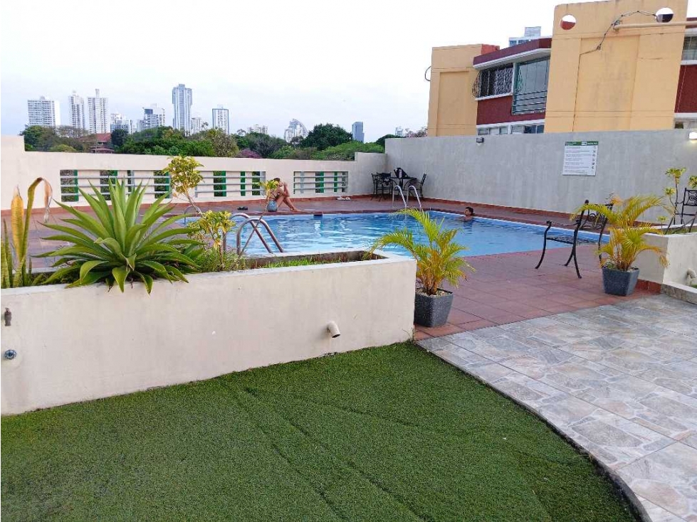 SE VENDE EXCLUSIVO APARTAMENTO PH CON SALIDA DIRECTO AL PARQUE OMAR