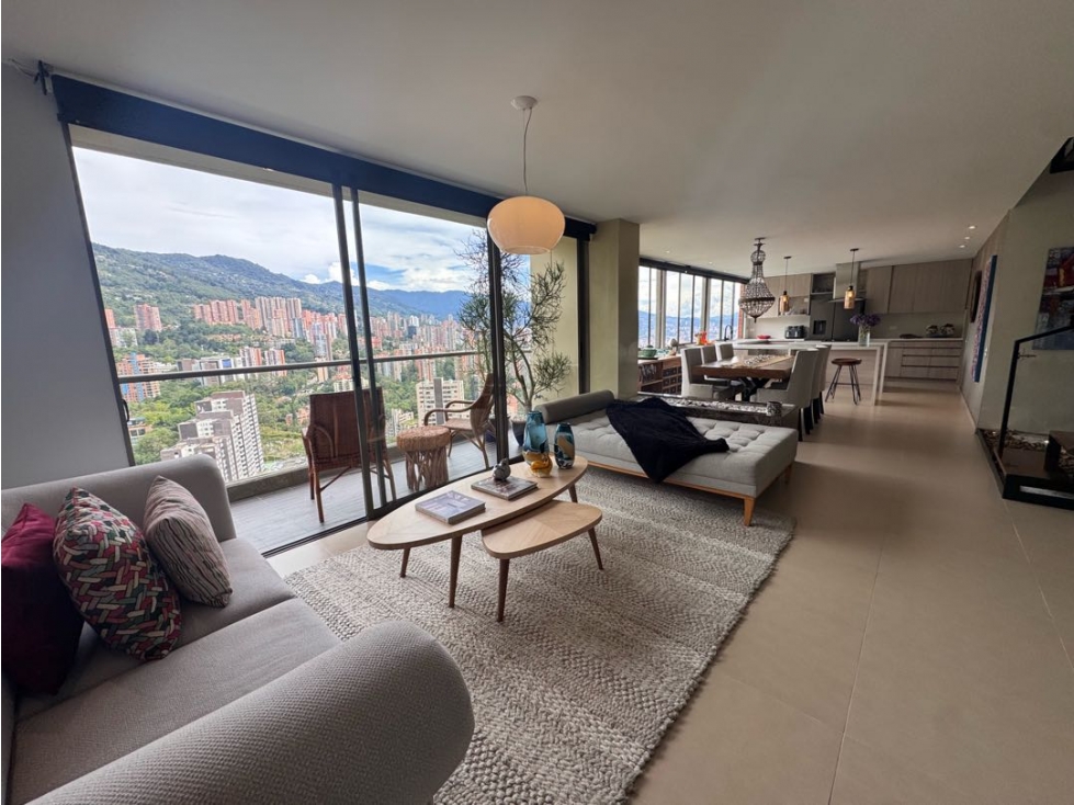 Se vende exclusivo apartamento duplex. Padre Marianito. Poblado