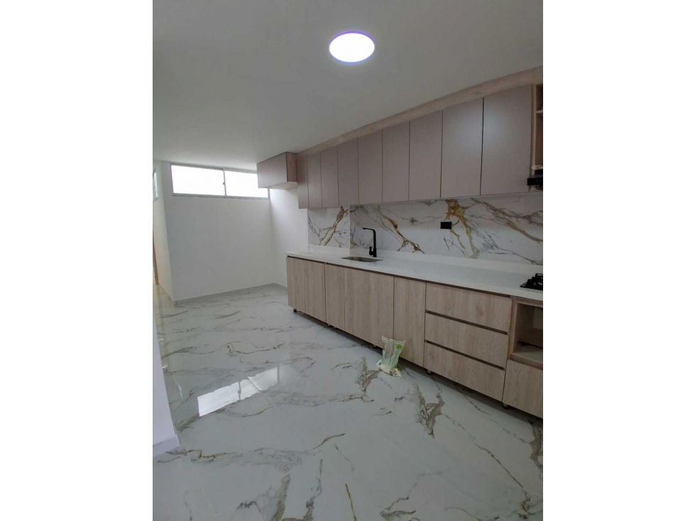 SE VENDE EXCLUSIVO Y AMPLÍSIMO PENTHOUSE EN EL SECTOR DE CABAÑAS
