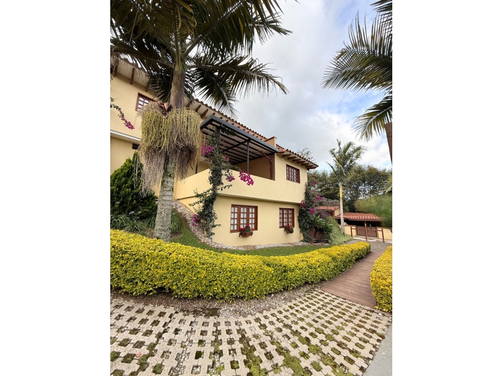 Se vende finca a puerta cerrada cerca a Guatapé y El Peñol - 2