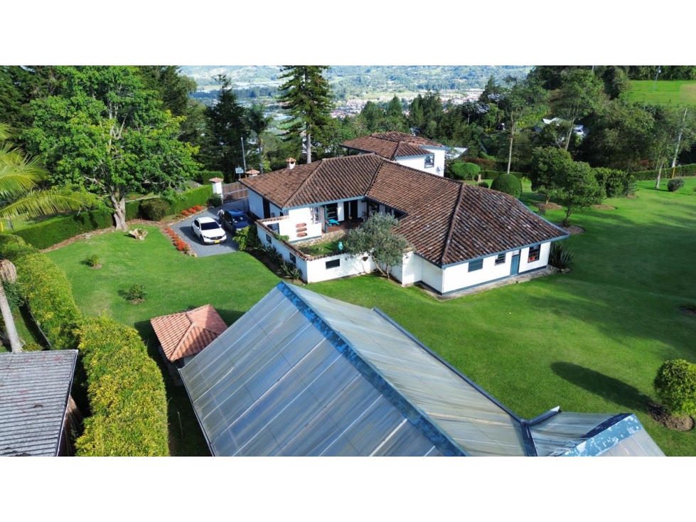 SE VENDE FINCA COLONIAL EN EL RETIRO EXCELENTE ESTADO DE CONSERVACIÓN — foto 2